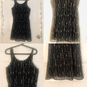 Cute knee Length back with white arrows dress